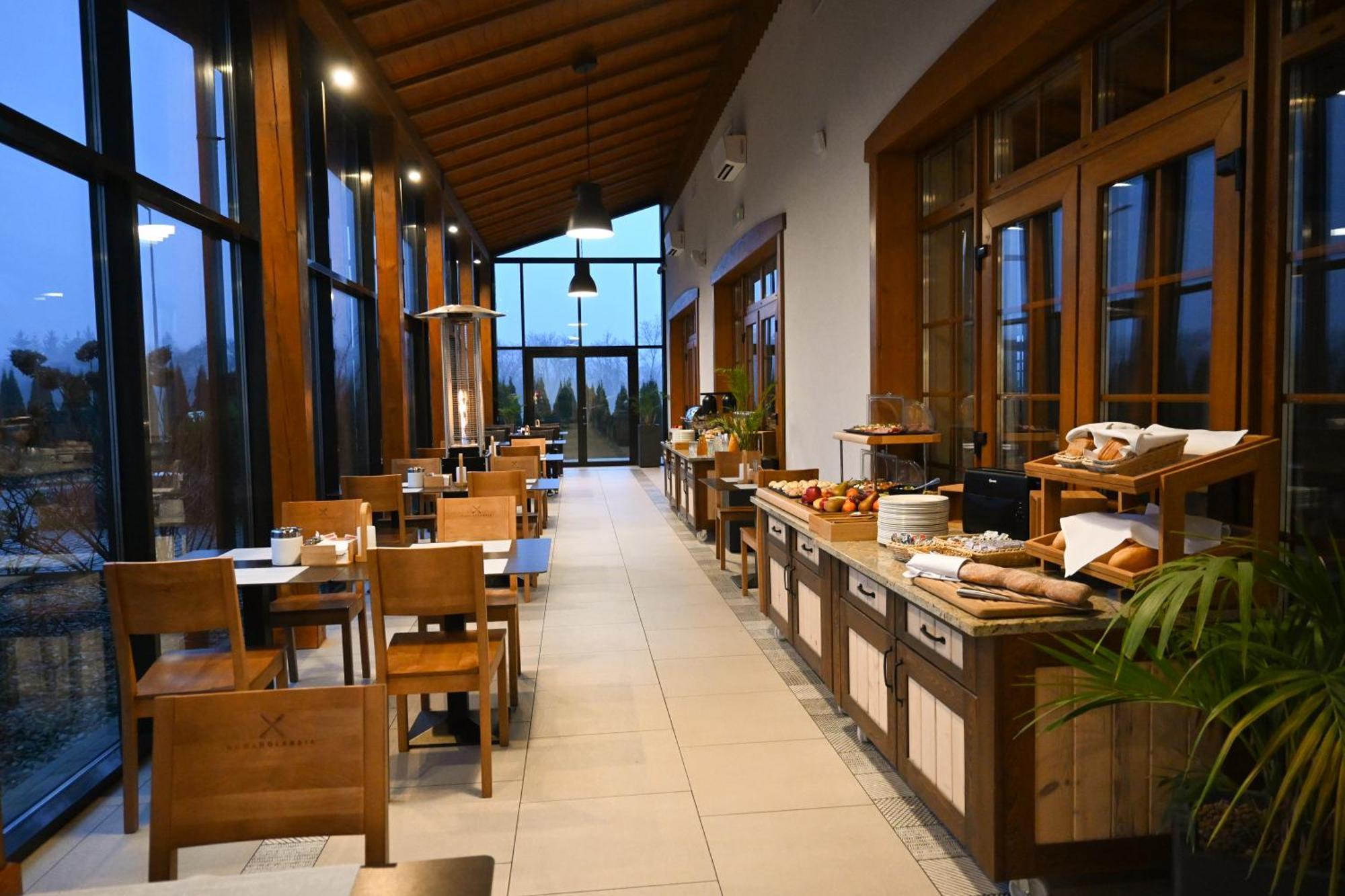 Hotel Nowa Holandia Елблаг Екстериор снимка